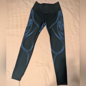Black and Blue Patterned Leggings